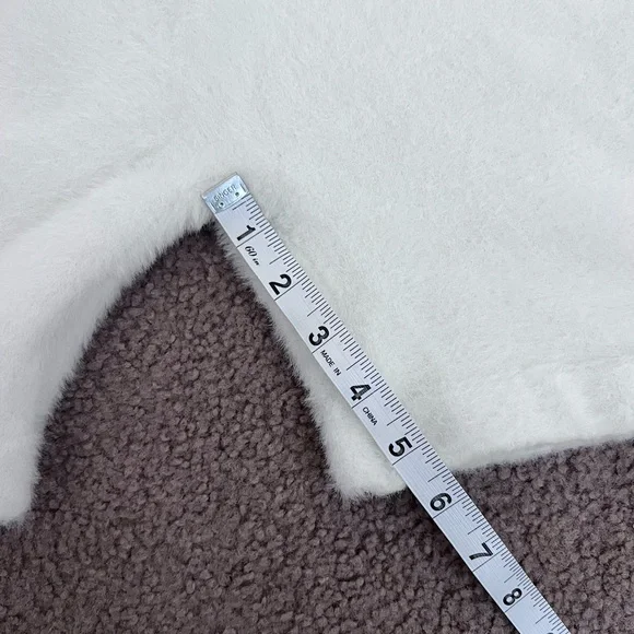 Whitney Simmons × Gymshark Eyelash
Knit Shorts | Size M - Picture 10 of 10